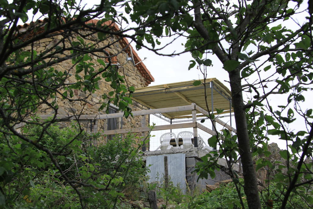 Gite Chez Coste Gilles Saint-Privat-du-Dragon Ngoại thất bức ảnh